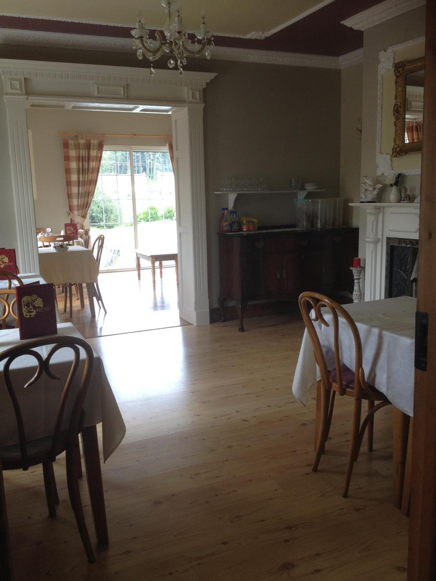 Deerpark Manor Bed and breakfast 4*