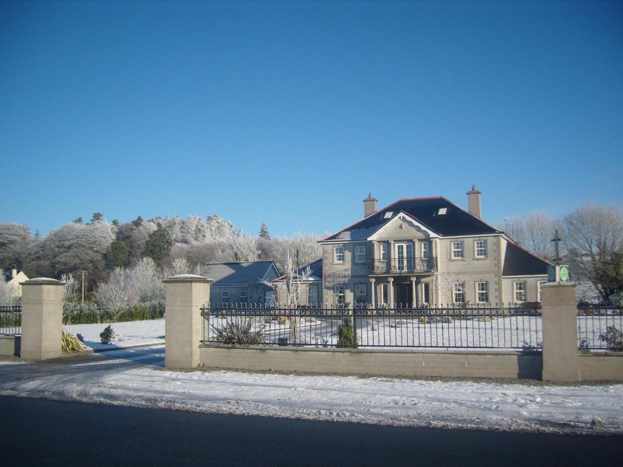 Deerpark Manor